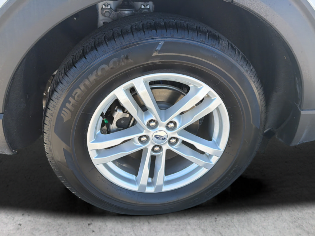 Used 2023 Ford Explorer XLT RWD image 57