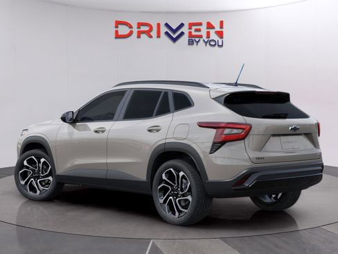 New 2026 Chevrolet Trax RS image 2