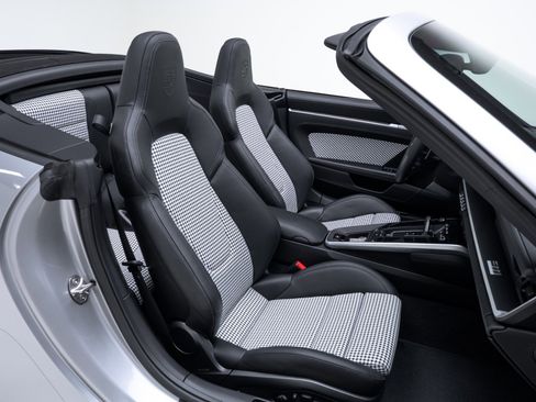 Used 2025 Porsche 911 Turbo S image 28