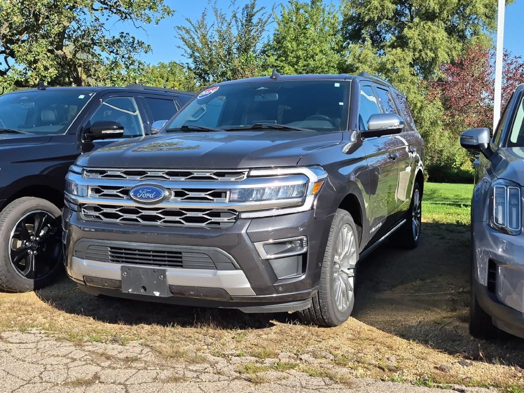 Used 2024 Ford Expedition Platinum AWD/4WD image 5