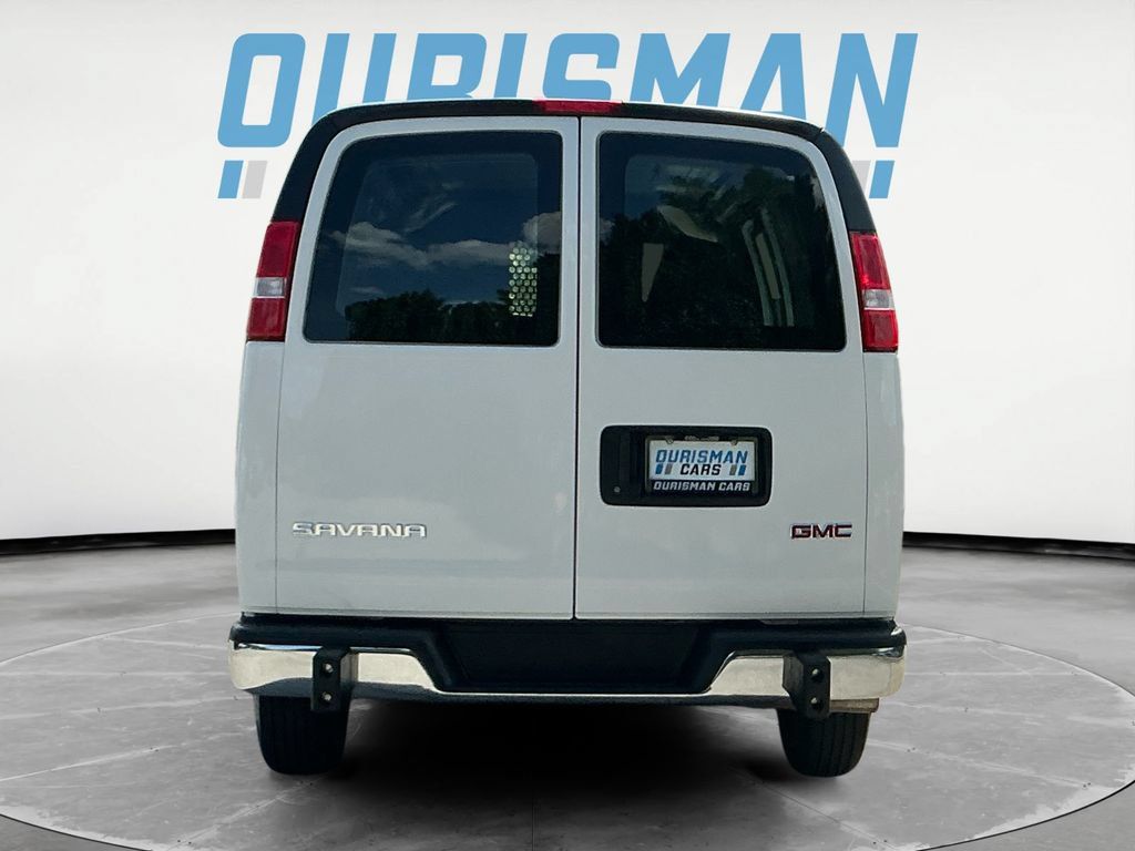 Used 2025 GMC Savana 2500 w/ Driver Convenience Package RWD image 6