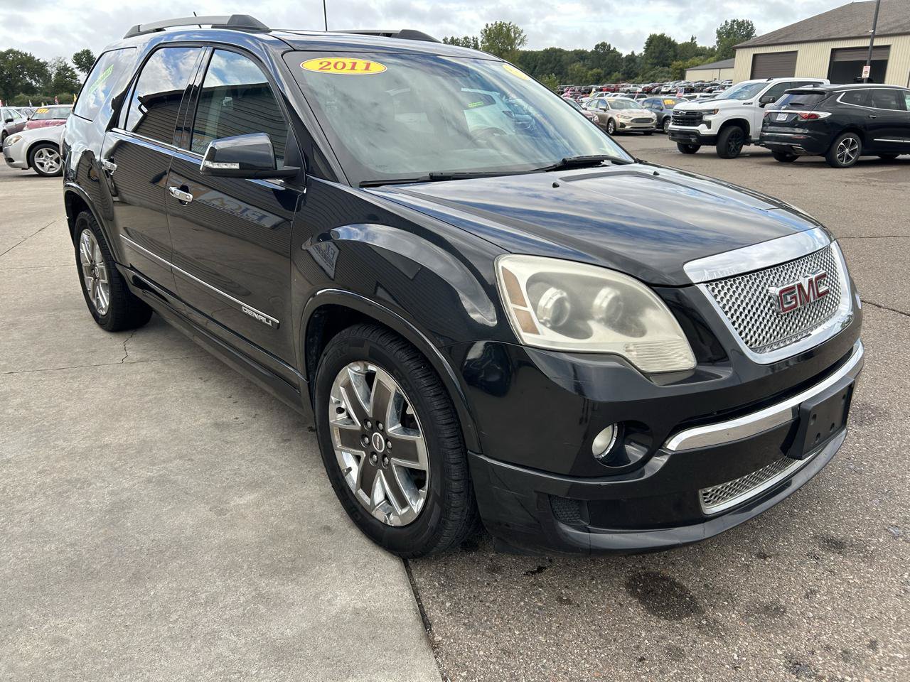 Used 2011 GMC Acadia Denali AWD/4WD image 3