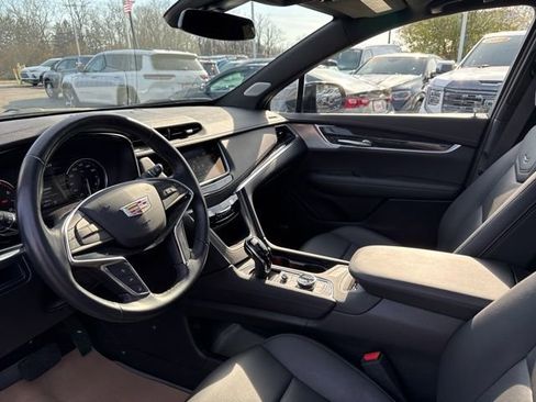 Certified 2023 Cadillac XT5 Premium Luxury image 9