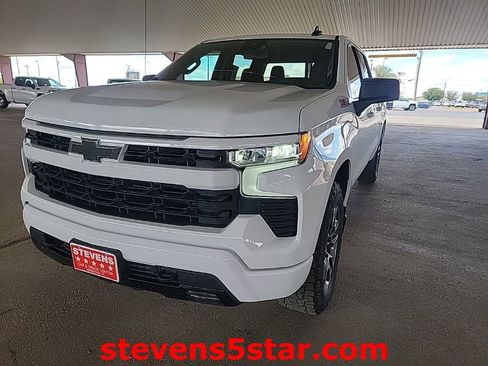 Used 2023 Chevrolet Silverado 1500 RST w/ Z71 Off-Road Package AWD/4WD image 3