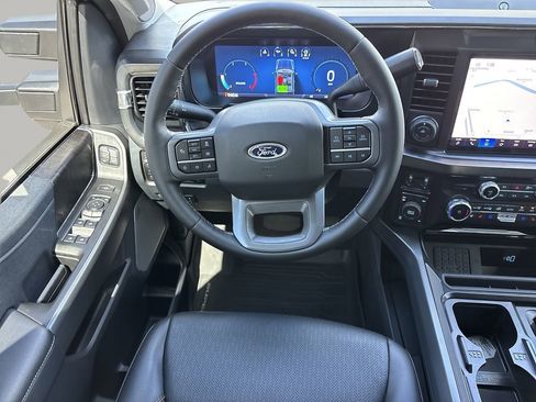 Used 2026 Ford F250 Lariat w/ Black Appearance Package image 12