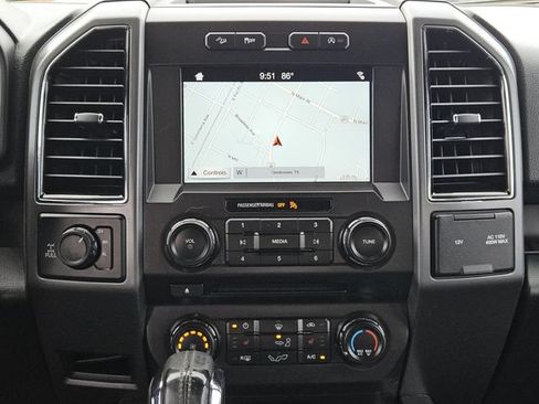 Used 2018 Ford F150 XLT w/ Equipment Group 302A Luxury AWD/4WD image 13