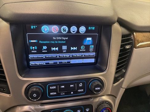 Used 2017 GMC Yukon Denali w/ Open Road Package image 19