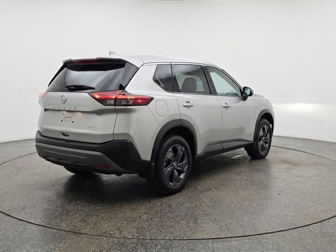 Used 2025 Nissan Rogue SV AWD/4WD image 9