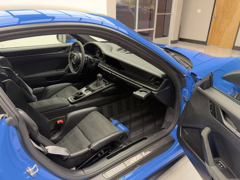 Used 2022 Porsche 911 GT3 RWD image 48