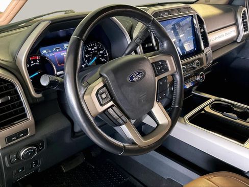 Used 2022 Ford F250 Lariat w/ Lariat Ultimate Package AWD/4WD image 15