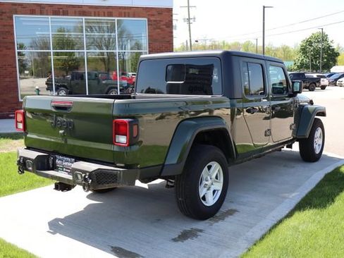 Used 2022 Jeep Gladiator Sport AWD/4WD image 33
