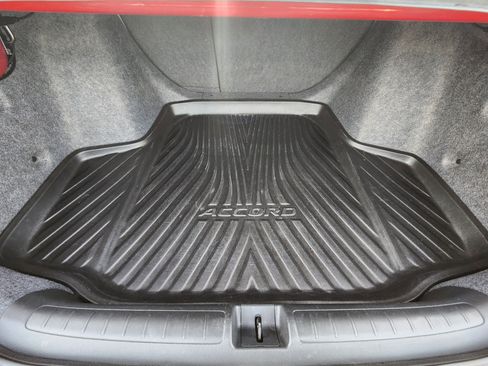 Used 2018 Honda Accord EX-L image 34