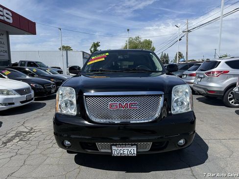 Used 2014 GMC Yukon XL Denali AWD/4WD image 2