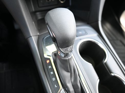 Used 2024 Chevrolet Equinox LT FWD image 28