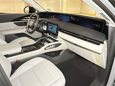 New 2026 Lincoln Nautilus Premier w/ Equipment Group 102A image 6