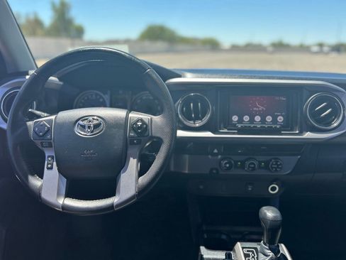 Used 2016 Toyota Tacoma SR5 w/ Towing Package RWD image 16