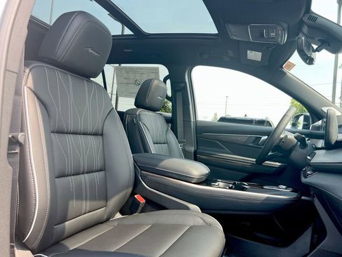 New 2026 Buick Enclave Avenir AWD/4WD image 22
