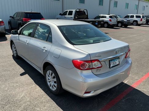 Used 2012 Toyota Corolla LE FWD image 4