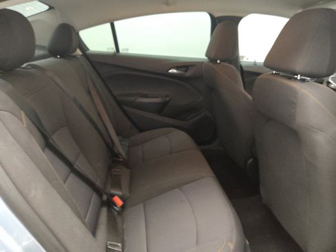 Used 2018 Chevrolet Cruze LS FWD image 19