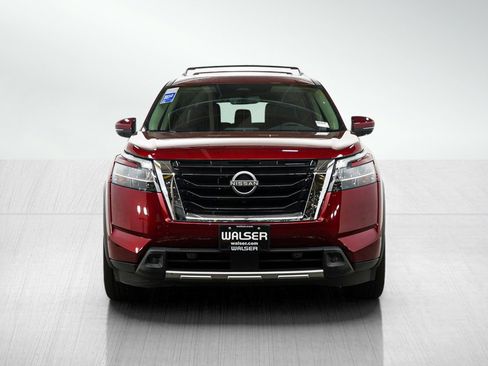 Used 2023 Nissan Pathfinder SL w/ SL Premium Package AWD/4WD image 8