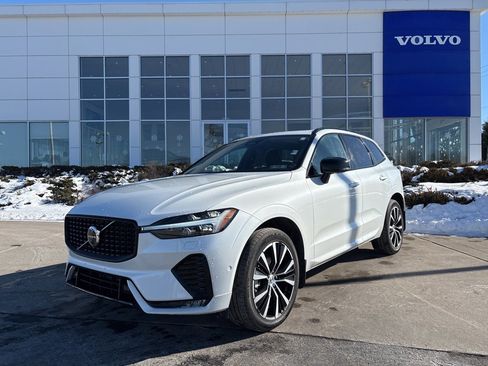 Certified 2024 Volvo XC60 B5 Plus image 42