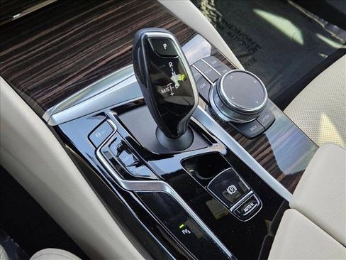 Certified 2023 BMW 530i w/ Convenience Package image 12