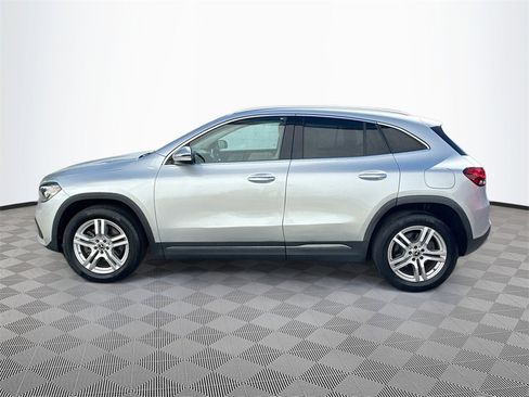 Used 2021 Mercedes-Benz GLA 250 w/ Premium Package image 9