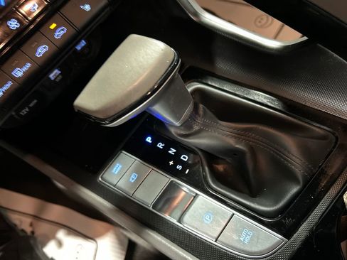 Used 2022 Hyundai Elantra SEL w/ Convenience Package image 18