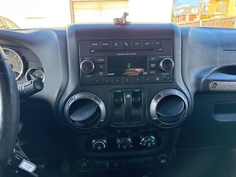 Used 2015 Jeep Wrangler Sport image 11