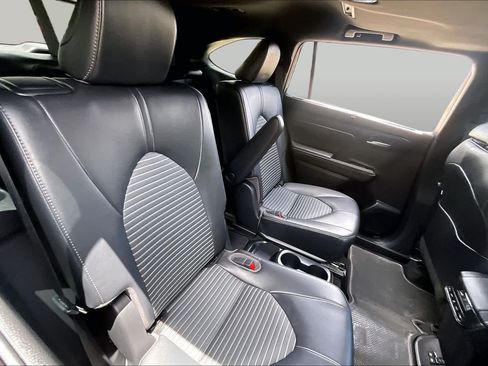 Used 2023 Toyota Highlander XSE FWD image 20
