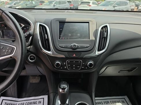 Used 2020 Chevrolet Equinox LT AWD/4WD image 16
