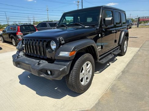 Used 2019 Jeep Wrangler Unlimited Sport S AWD/4WD image 6