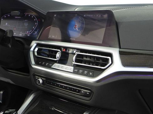 Used 2023 BMW 440i xDrive Convertible w/ Premium Package image 18