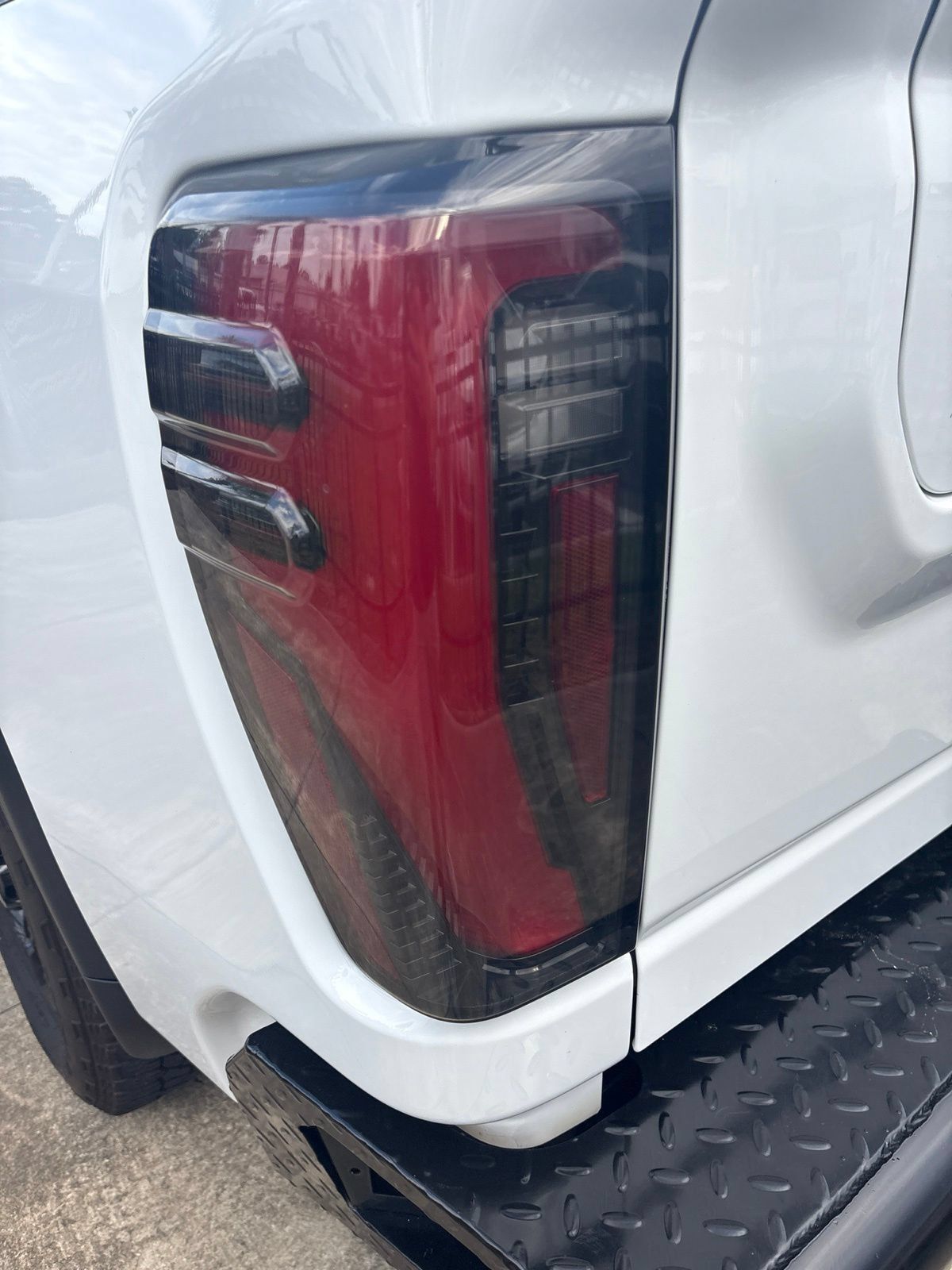 Used 2024 GMC Sierra 2500 AT4 w/ AT4 Premium Plus Package AWD/4WD image 12