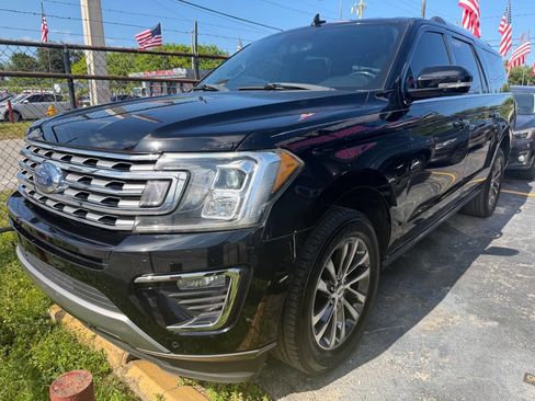 Used 2018 Ford Expedition Max Limited RWD image 2
