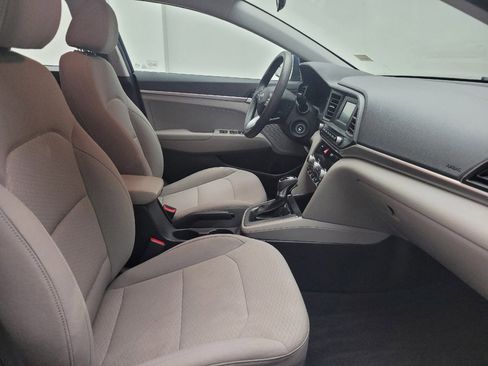 Used 2020 Hyundai Elantra SE FWD image 21