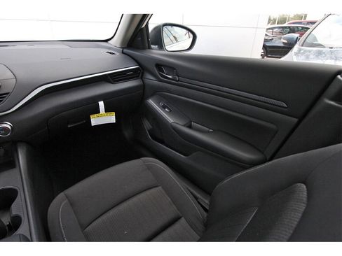 New 2025 Nissan Altima 2.5 S image 8