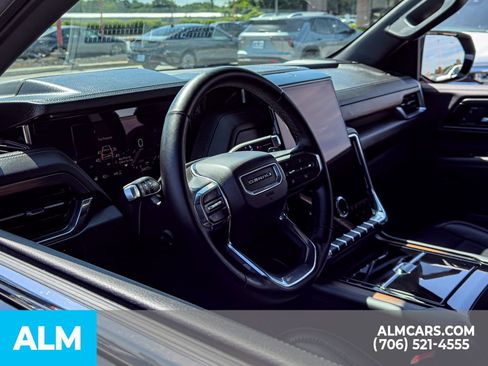 Used 2025 GMC Yukon Denali AWD/4WD image 11