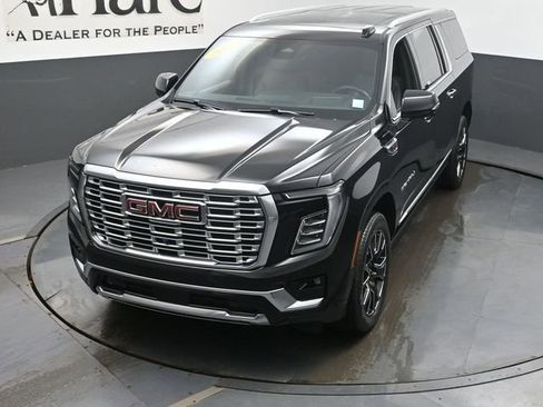 Used 2025 GMC Yukon XL Denali w/ Denali Reserve Package AWD/4WD image 48