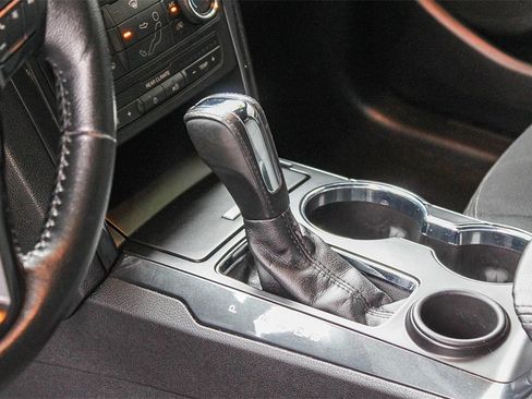 Used 2017 Ford Explorer XLT image 26