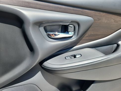 Used 2019 Nissan Murano Platinum w/ Cargo Package AWD/4WD image 15