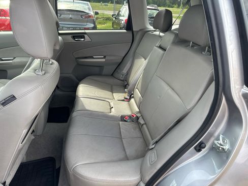 Used 2010 Subaru Forester 2.5X Limited AWD/4WD image 11