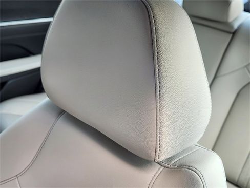 Used 2025 Hyundai Sonata Limited image 11
