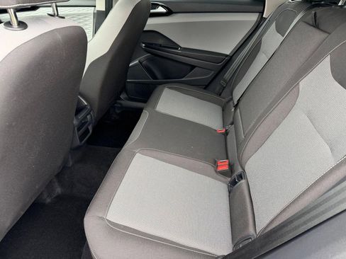 Used 2024 Volkswagen Taos S image 15