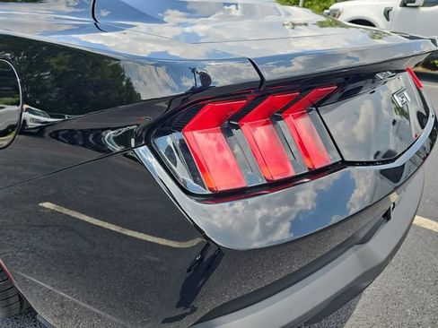 Used 2024 Ford Mustang GT RWD image 34