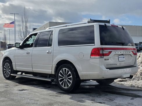Used 2017 Lincoln Navigator L Select image 7