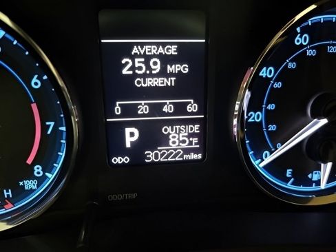 Used 2017 Toyota Corolla LE FWD image 27