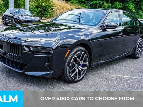 Used 2023 BMW 760i xDrive AWD/4WD image 2
