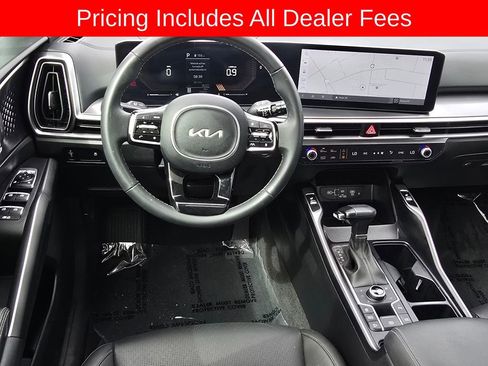 Used 2024 Kia Sorento S w/ Panoramic Sunroof Package AWD/4WD image 11