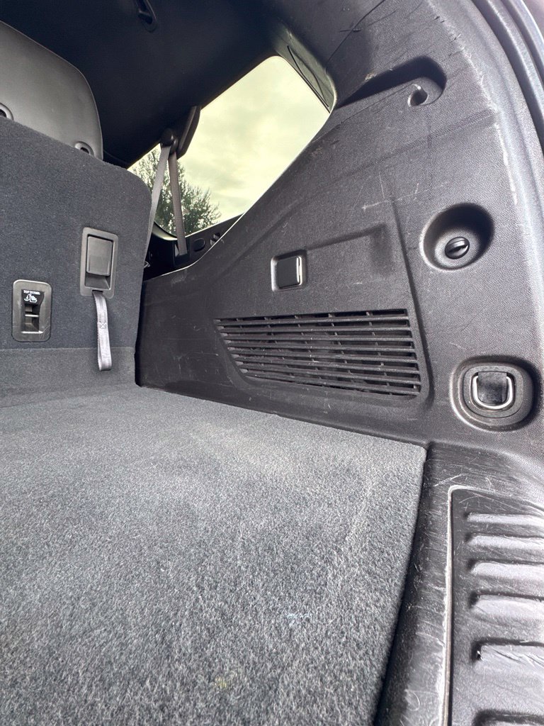 Used 2021 Chevrolet Suburban LT AWD/4WD image 13